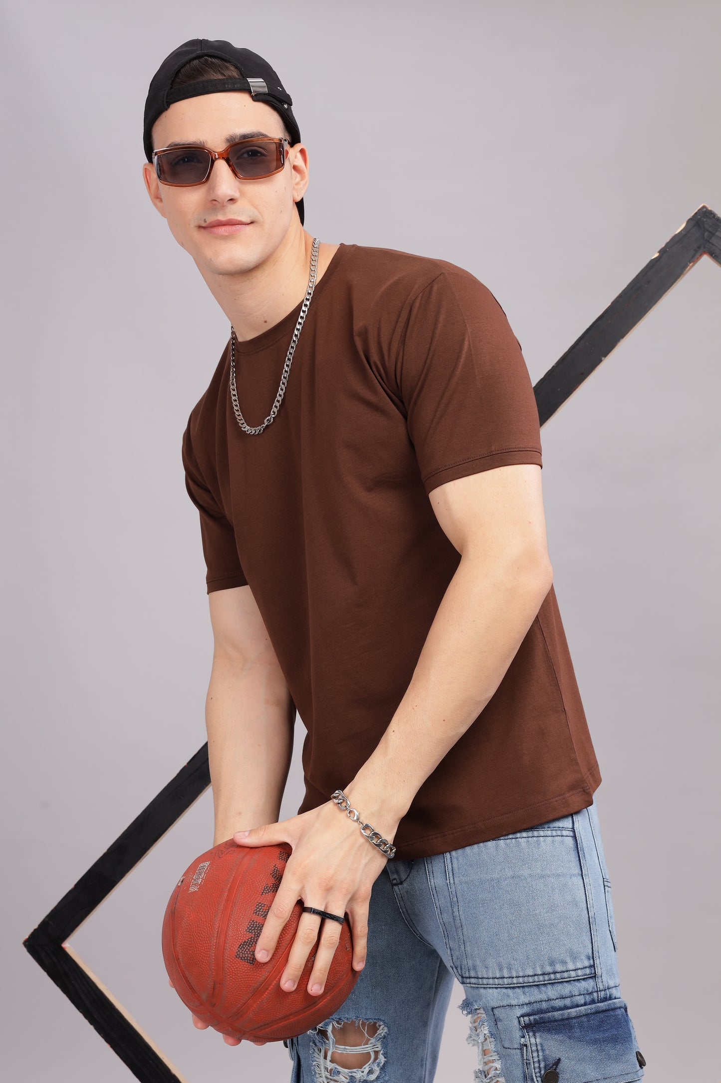ROROYALS Solid Men Round Neck Brown T-Shirt